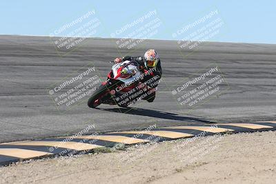 media/Oct-13-2025-Moto Forza (Mon) [[a66d839500]]/4-C Group/Session 2 (Bowl)/